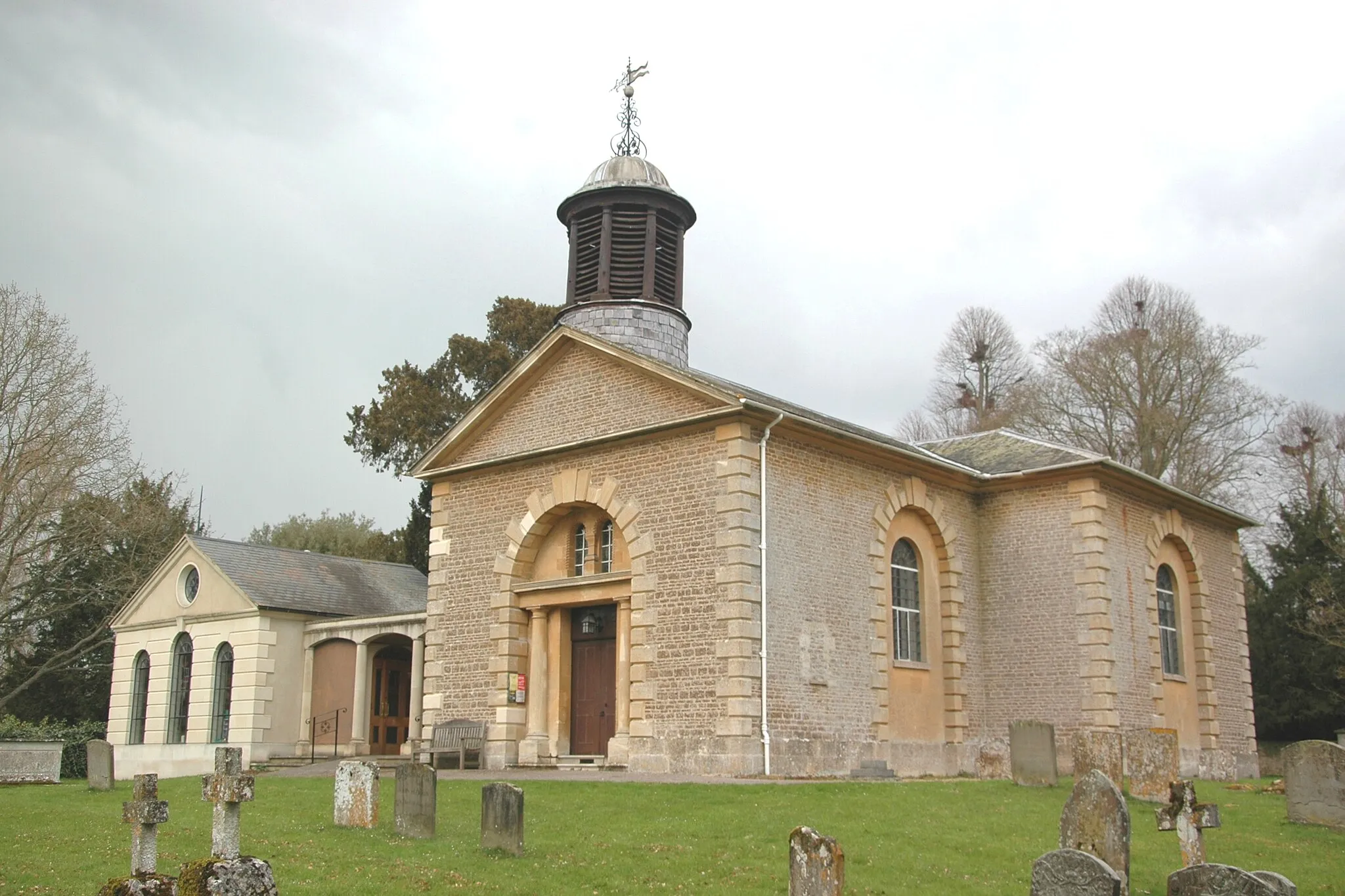 Photo showing: Church of England parish church of St John the Baptist, Kingston Bagpuize, Oxfordshire (formerly Berkshire).