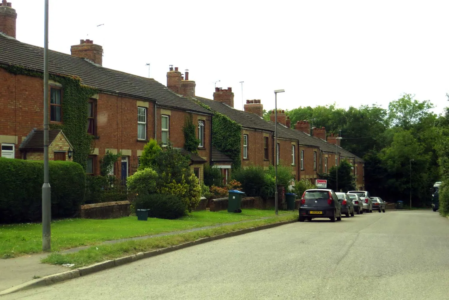 Photo showing: A row of houses in Calvert