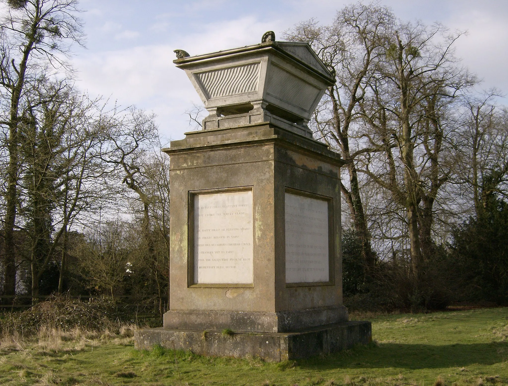 Photo showing: Gray's Monument