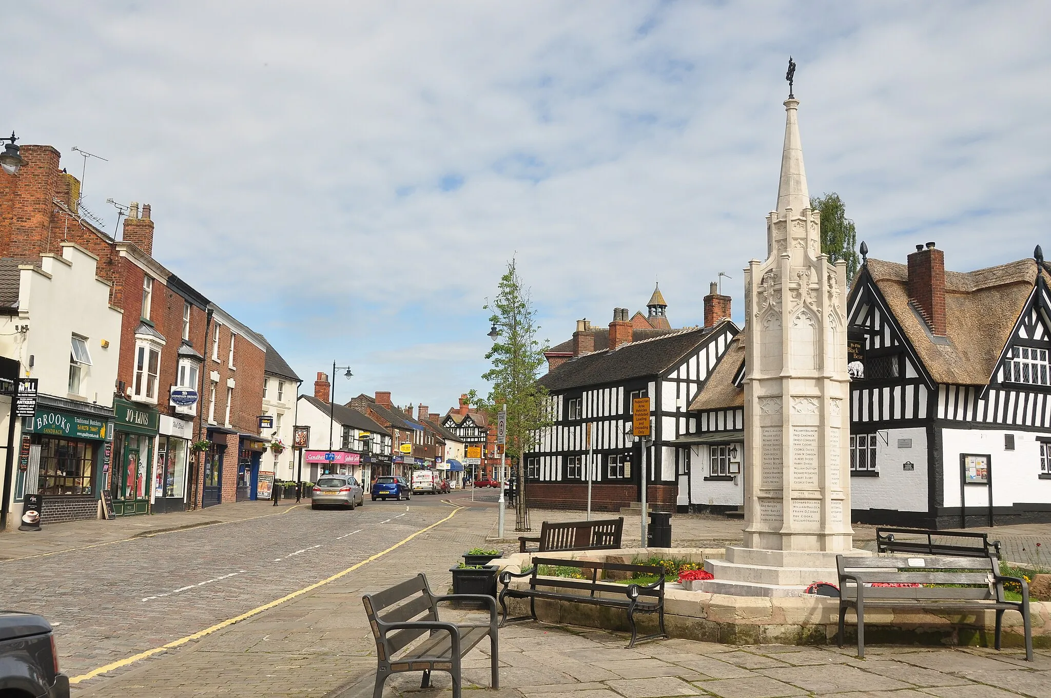 Photo showing: Sandbach war memorial