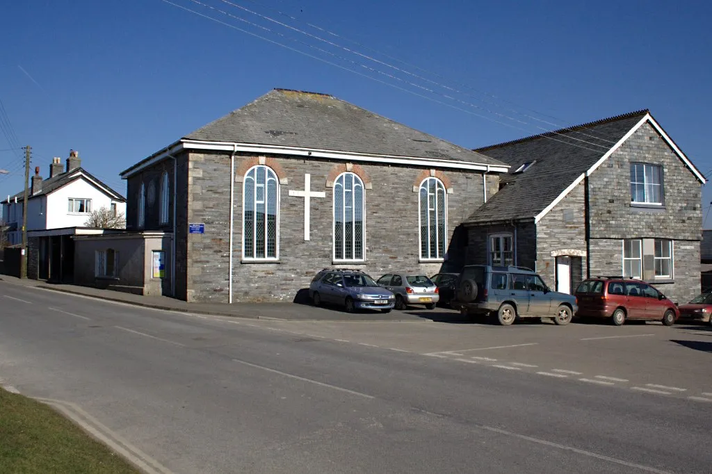 Photo showing: Delabole Methodist Church This is one of at least three nonconformist churches of different denominations which were built at Delabole in the 19th century. The others have since closed as the denominations merged under the banner of the United Methodists.