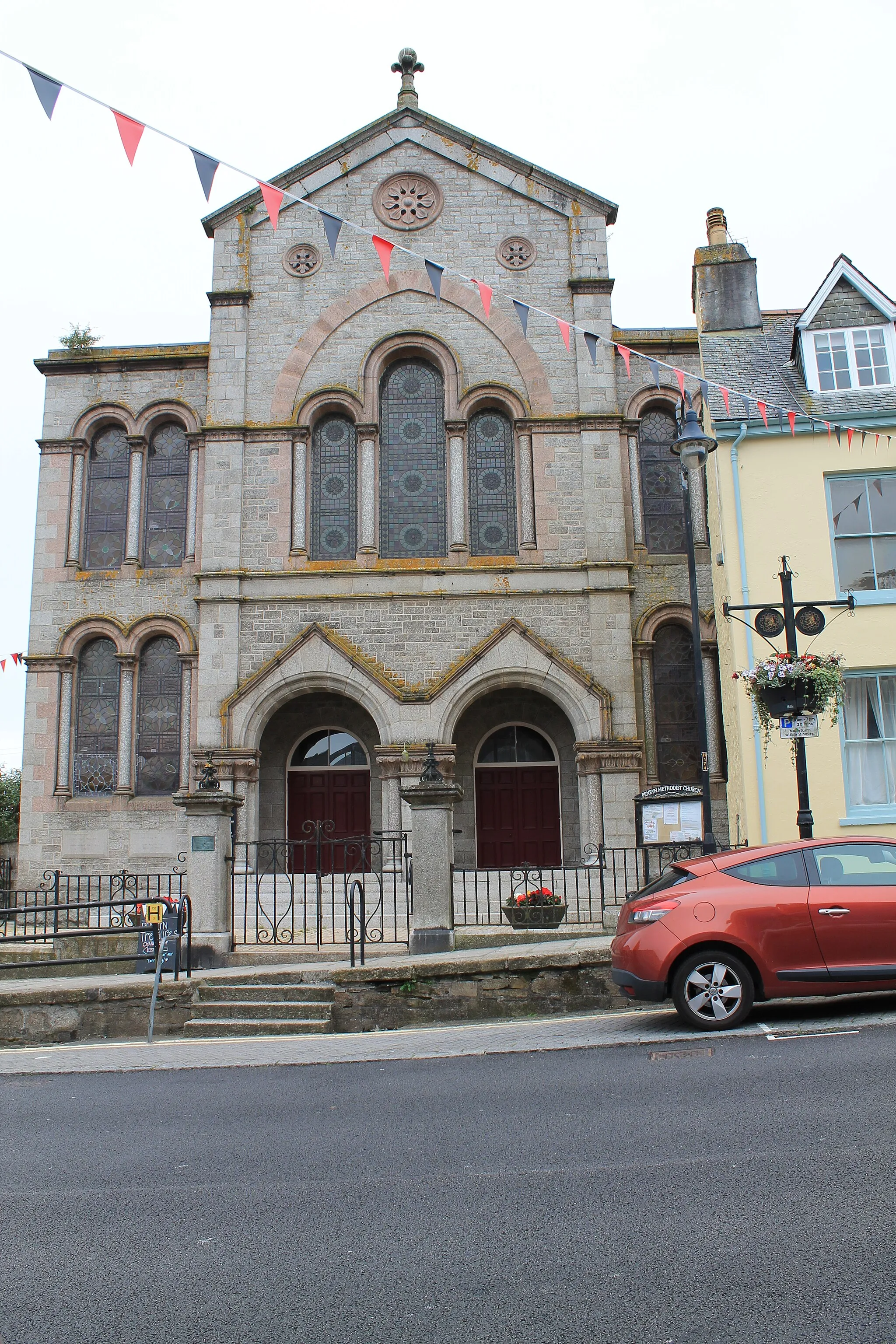Photo showing: Penryn Methodist Church, Schoolroom And Attached Forecourt Walls