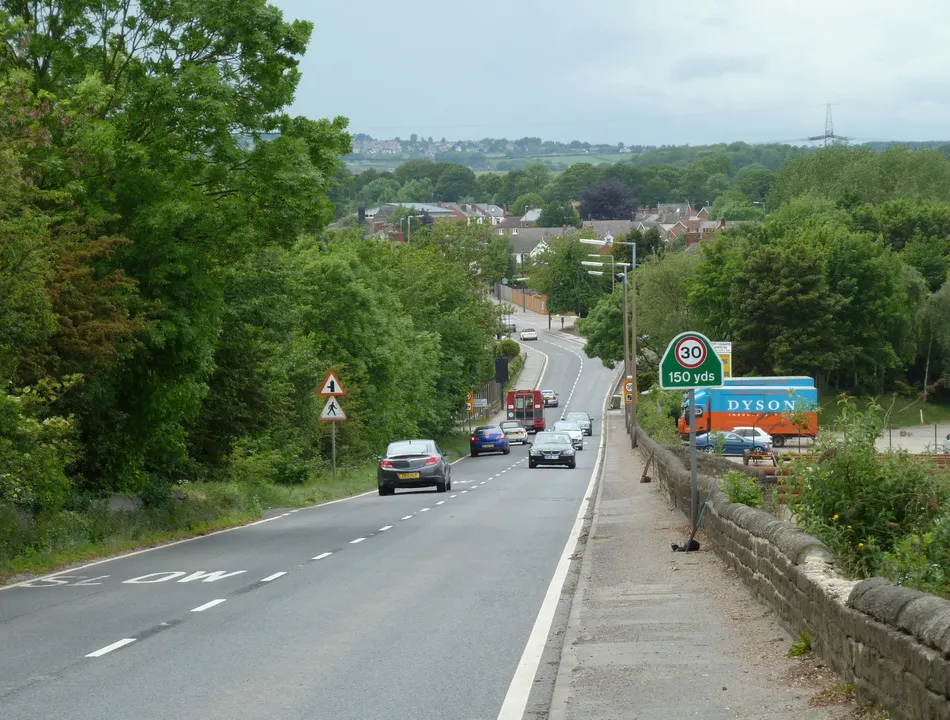 Photo showing: A6135 Sheffield Road descending to Renishaw
