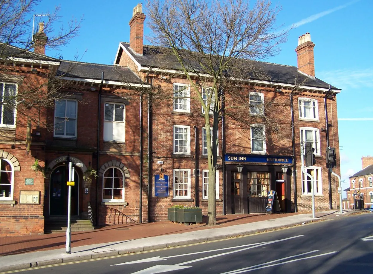 Photo showing: The Sun Inn in Eastwood, Nottinghamshire was the birthplace of the Midland Counties Railway in 1832.