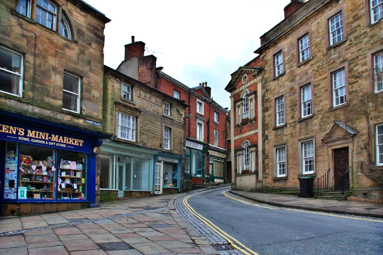 Photo showing: Market Place, Wirksworth