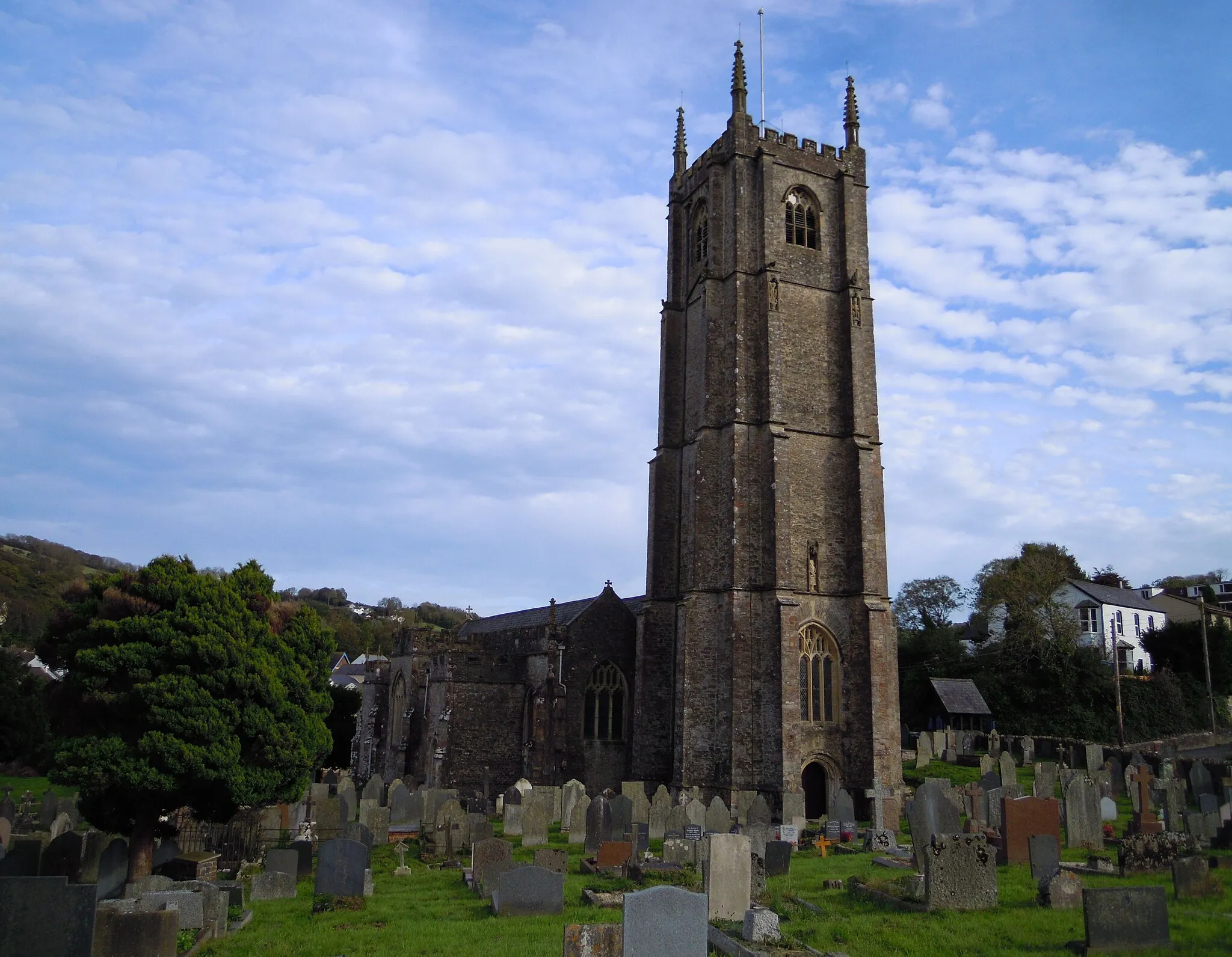 Photo showing: The Church of St Peter ad Vincula in Combe Martin in North Devon