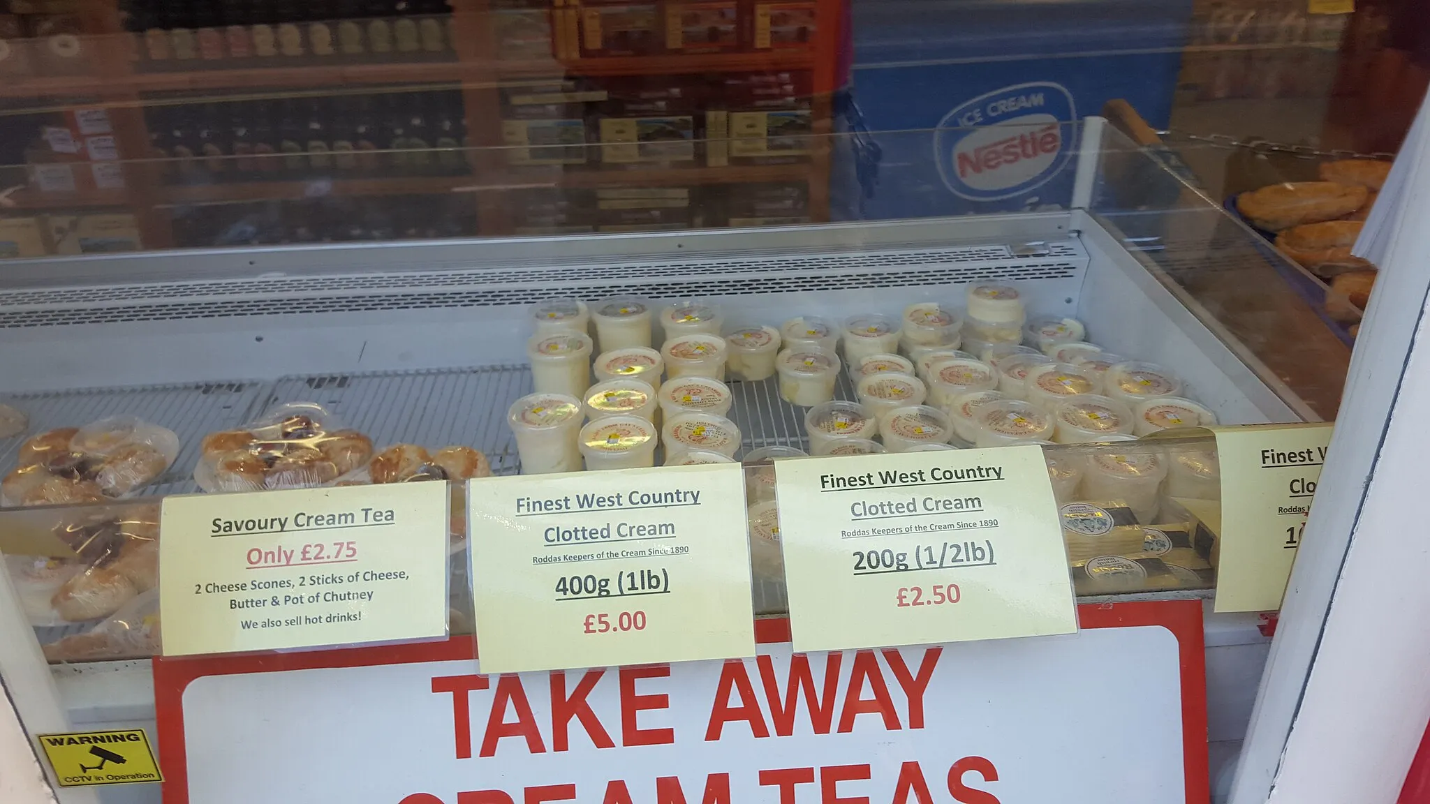 Photo showing: Take away cream teas with clotted cream