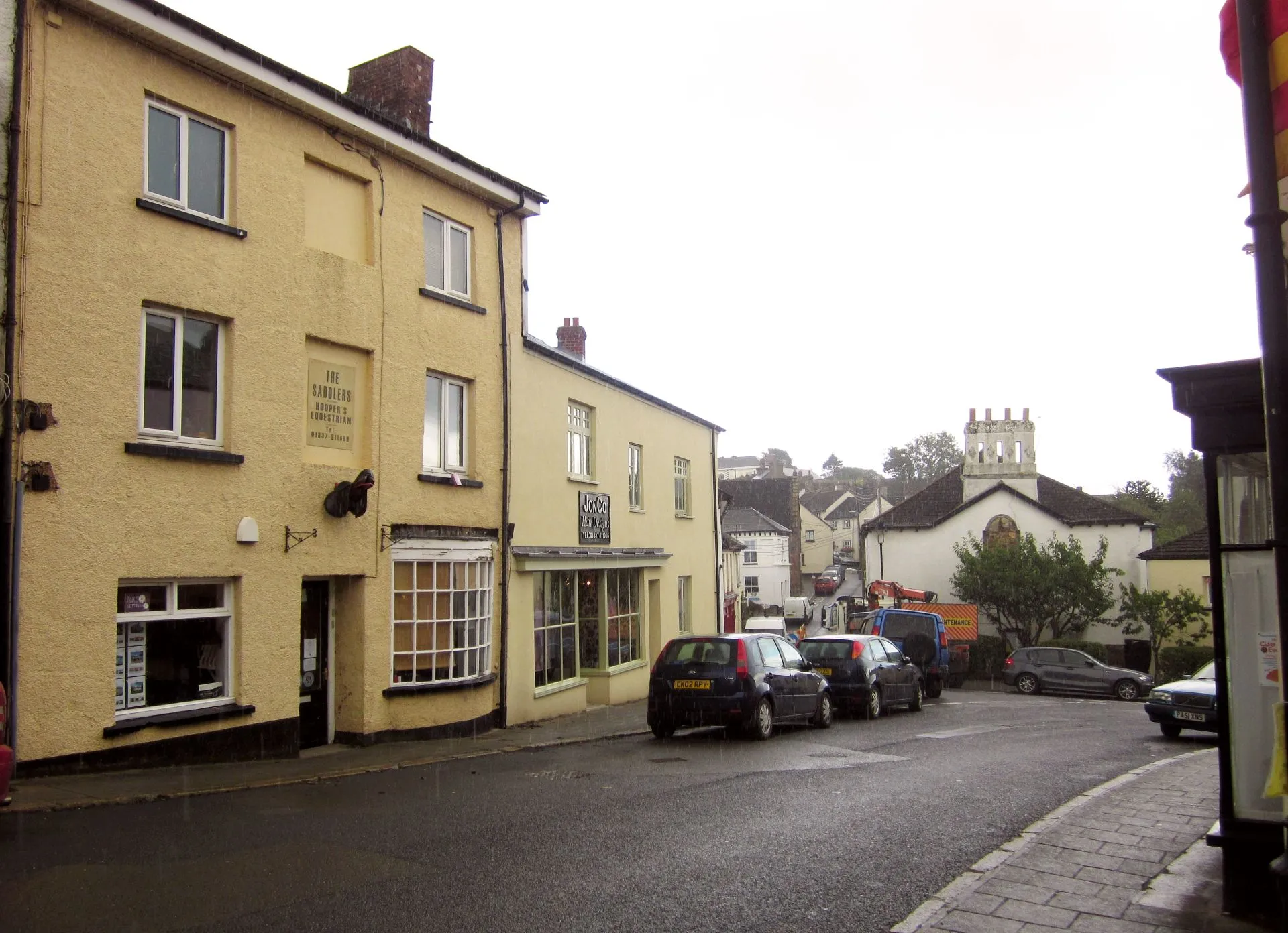 Photo showing: Hatherleigh town centre