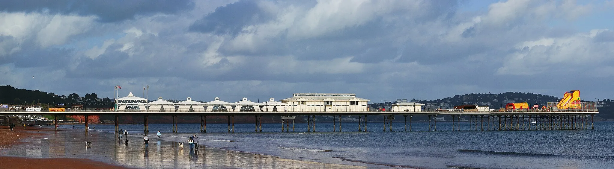 Photo showing: The pier at Paignton in Devon, UK created from three images.