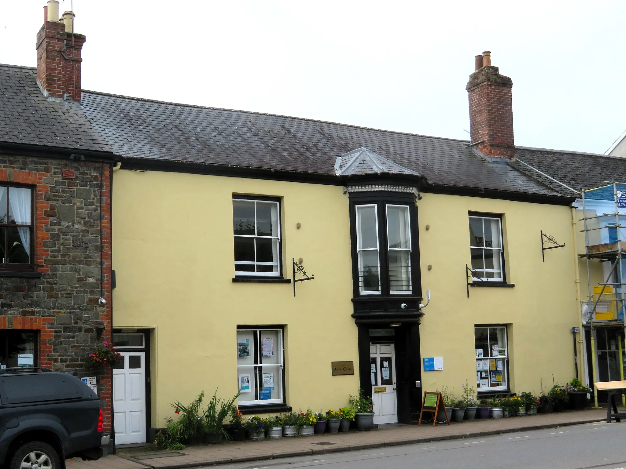 Photo showing: Offices of South Molton Town Council and library