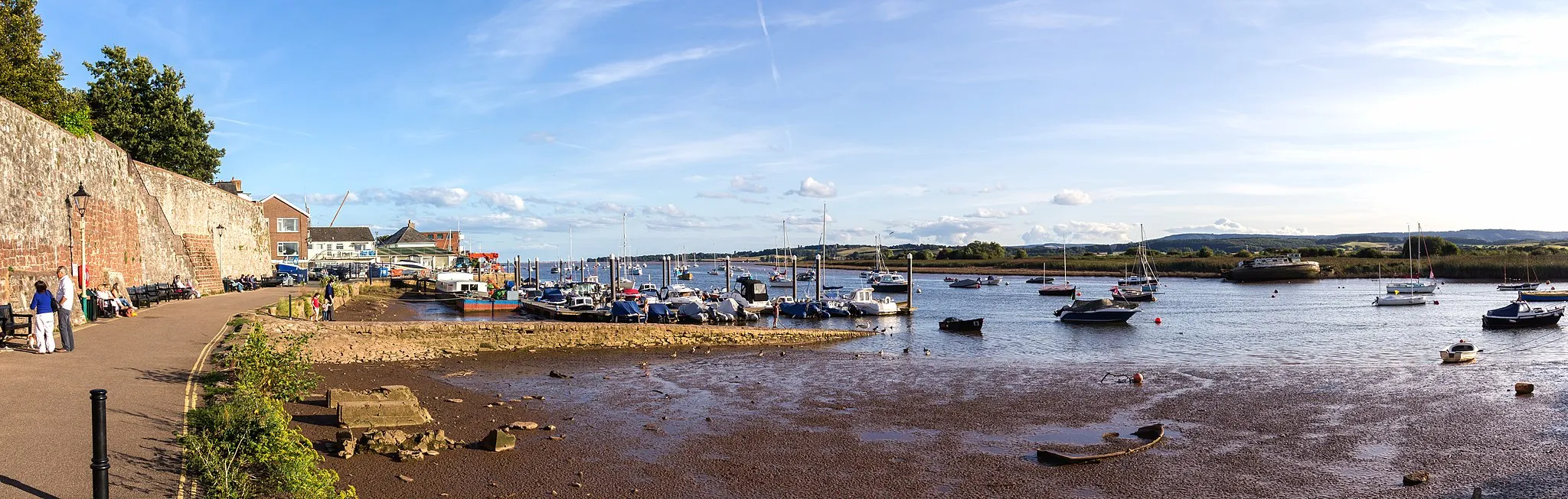 Photo showing: Topsham. Ferry Road, River Exe