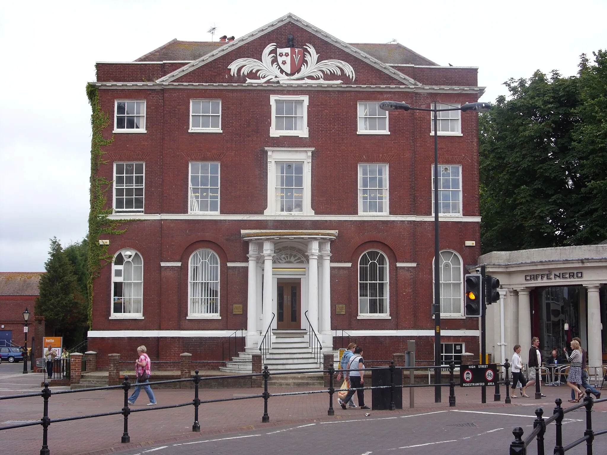 Photo showing: Beech Hurst, Poole. Georgian mansion house built in 1798 for Samuel Rolles, a wealthy merchant.