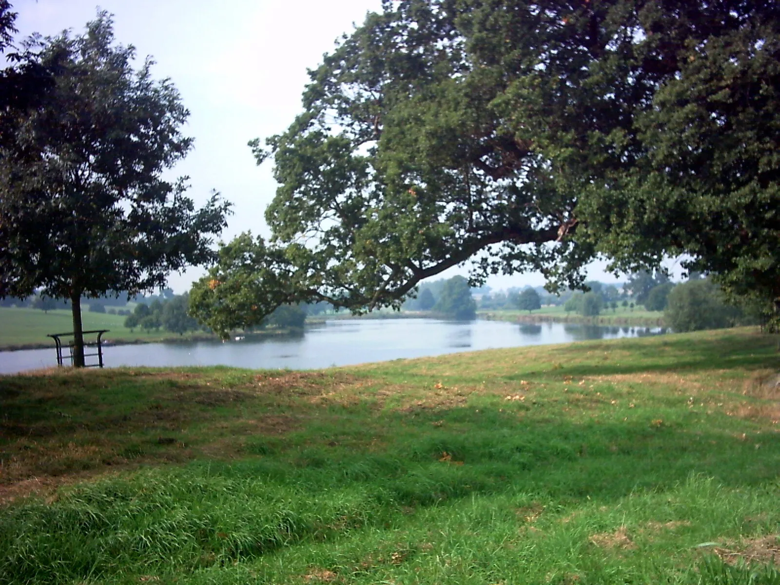 Photo showing: Heveningham Hall Lake.