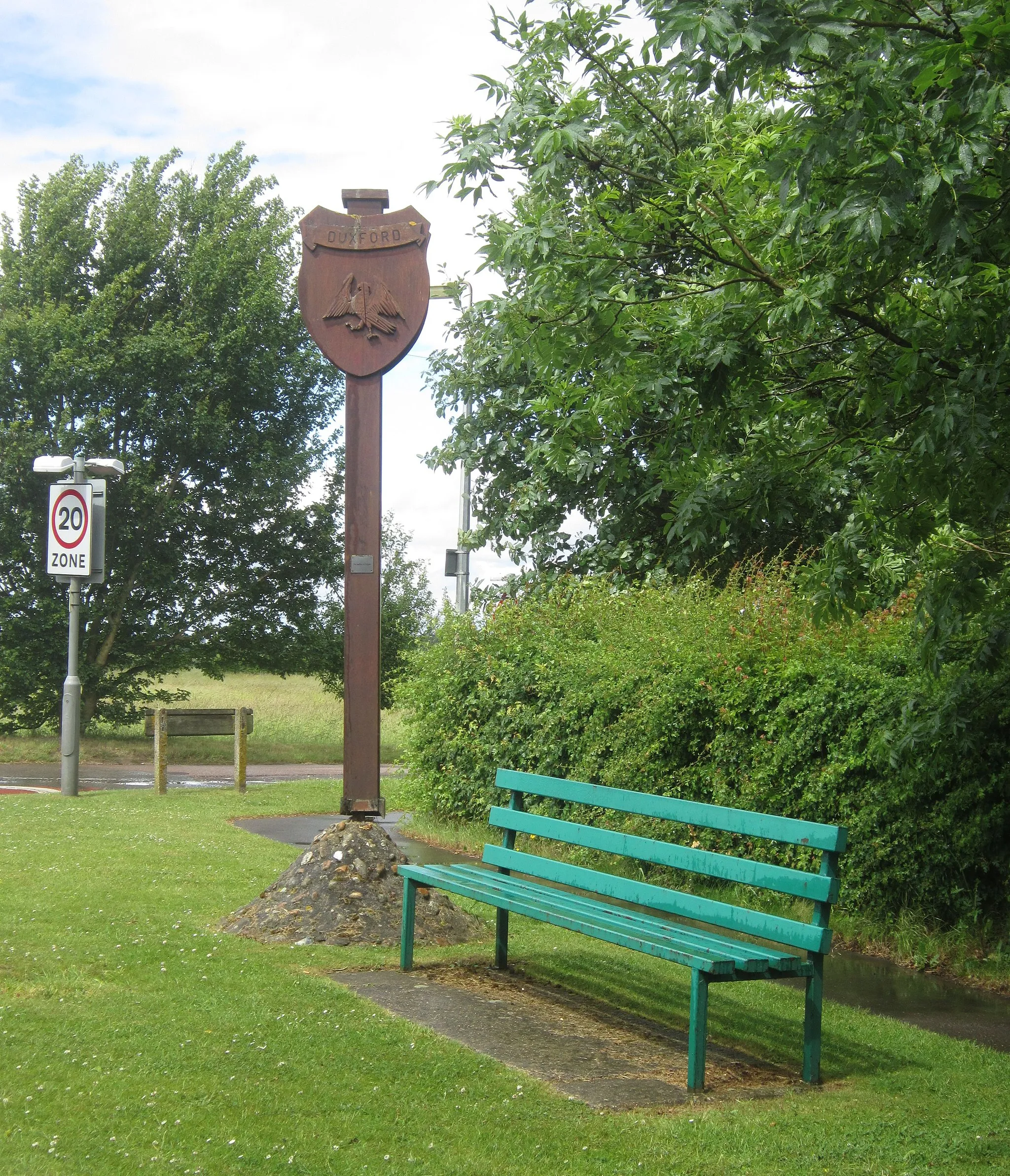 Photo showing: w:Duxford village sign