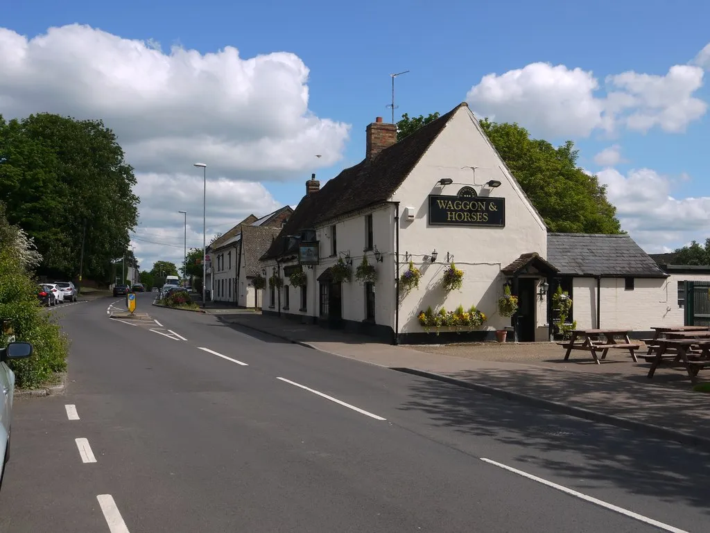 Photo showing: The 'Waggon & Horses', Great North Road, Eaton Socon