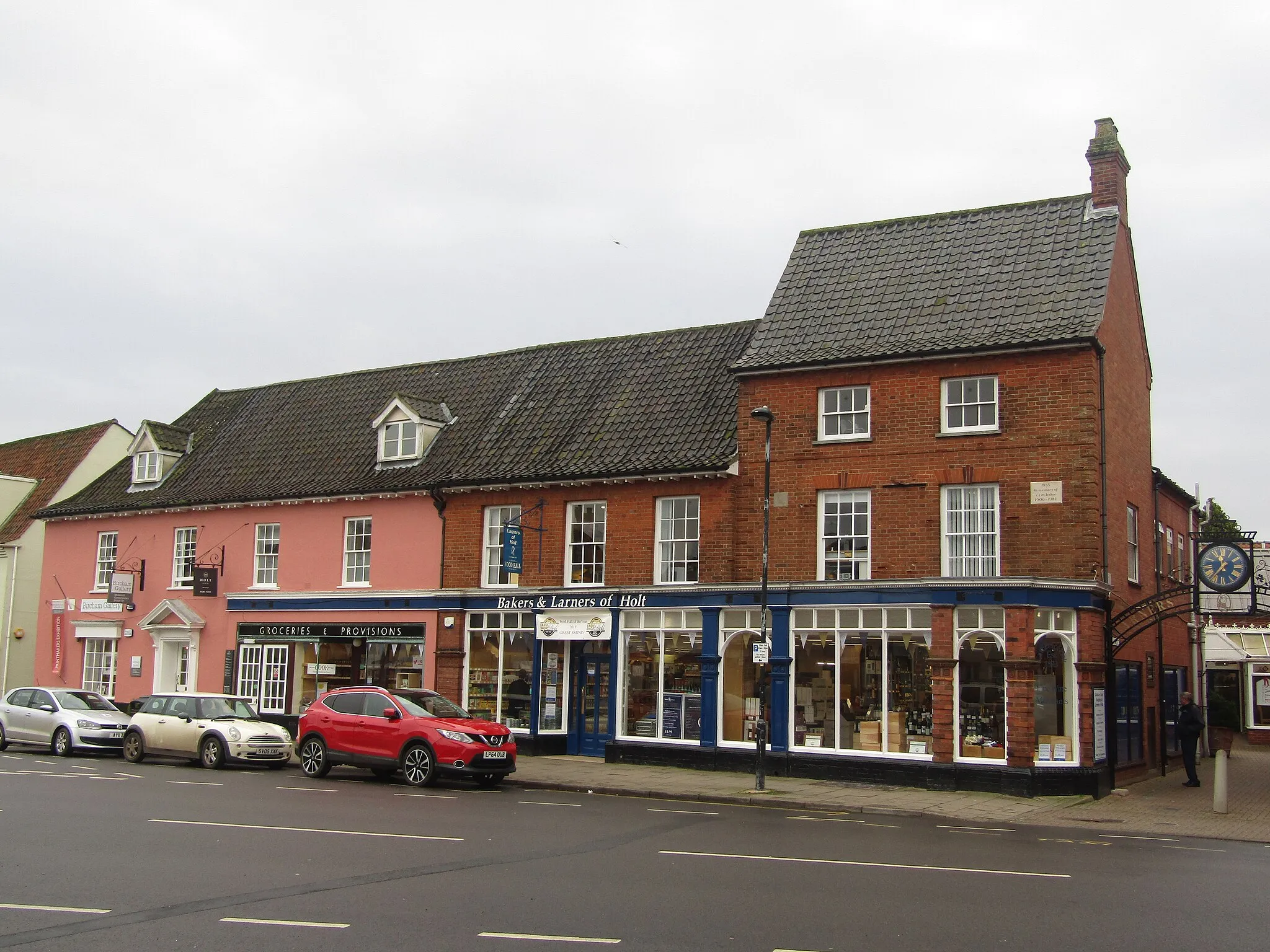 Photo showing: 'Bakers & Larners' is a shop located on Market Place in the town of Holt, Norfolk, England.