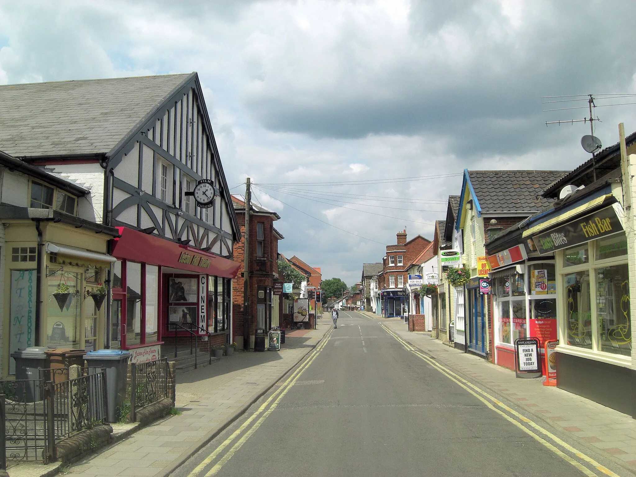 Photo showing: Leiston High Street junction with Cross Street and Sizewell Road