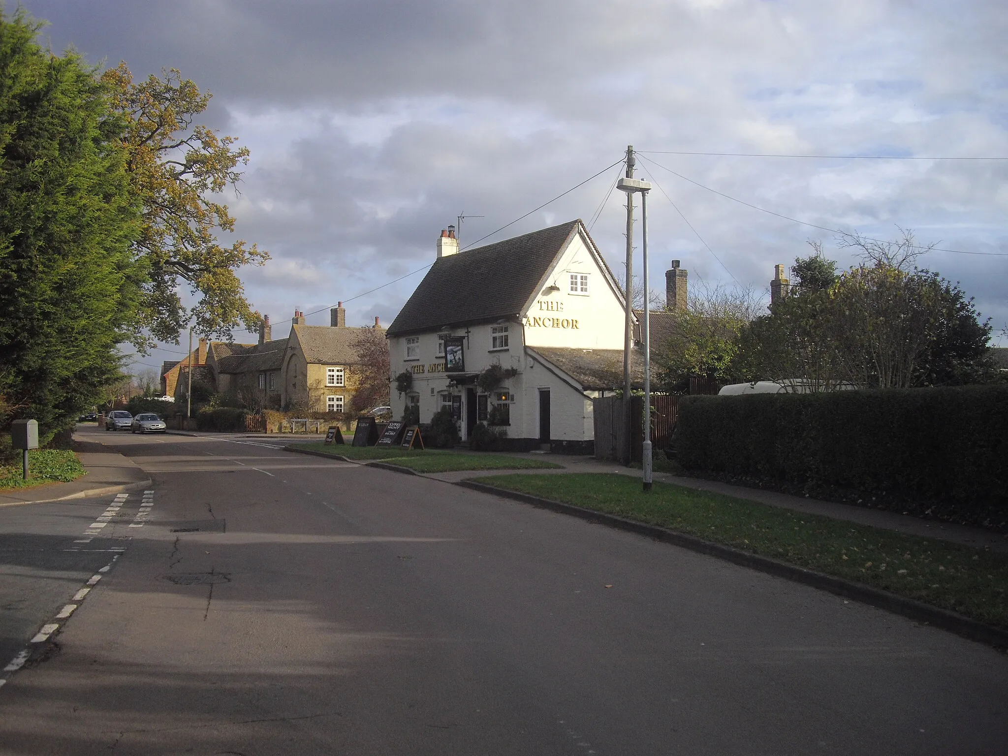 Photo showing: The Anchor Inn, High Street, Little Paxton