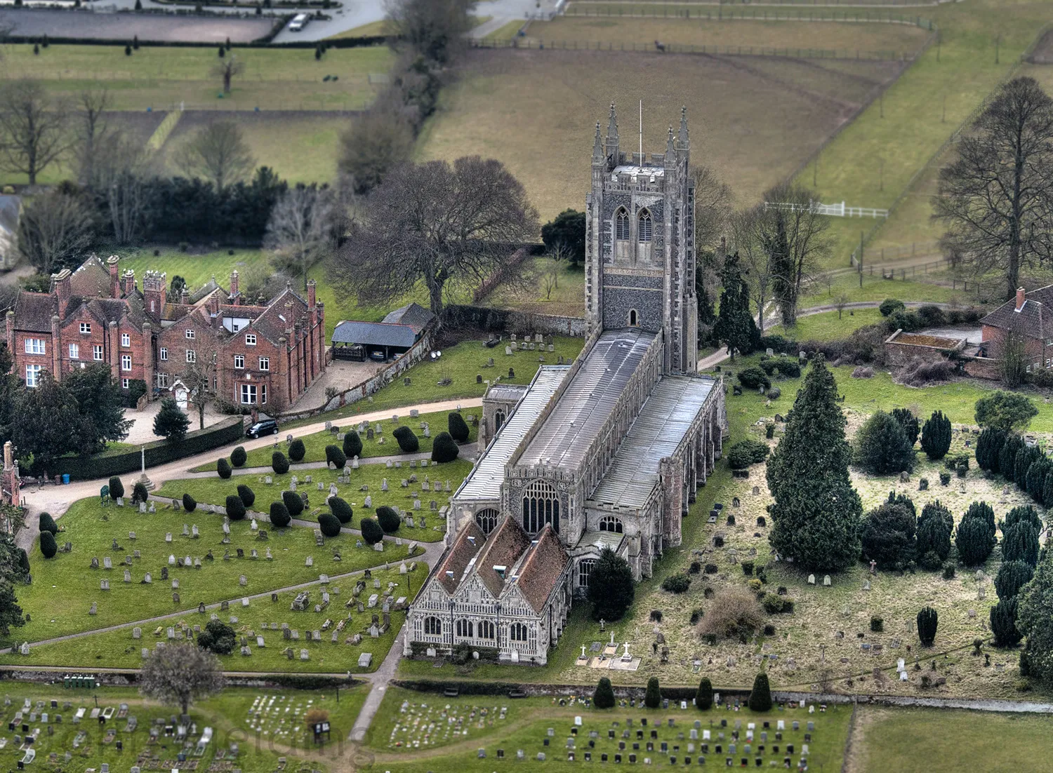 Photo showing: The Church of the Holy Trinity, Long Melford aerial view