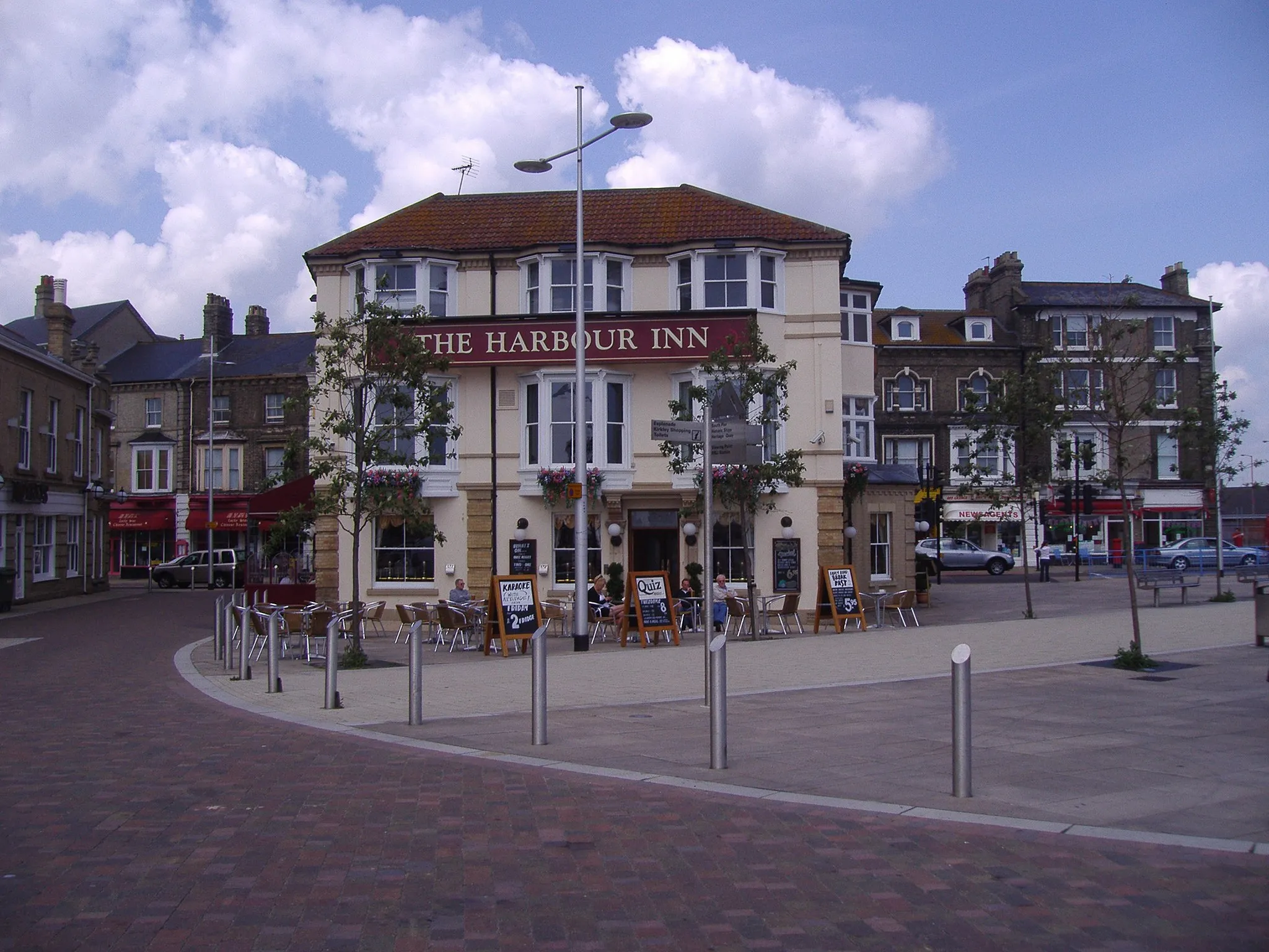 Photo showing: The Harbour Inn Public House, Lowestoft, Suffolk