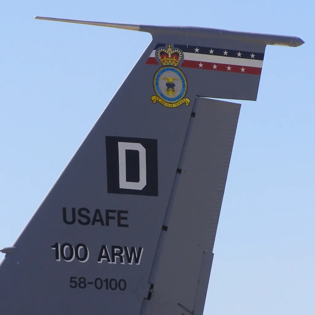 Photo showing: Tail of Boeing KC-135R Stratotanker of the United States Air Force 100th Air Refuelling Wing based at RAF Mildenhall, England. At RAF Fairford, July 2006.