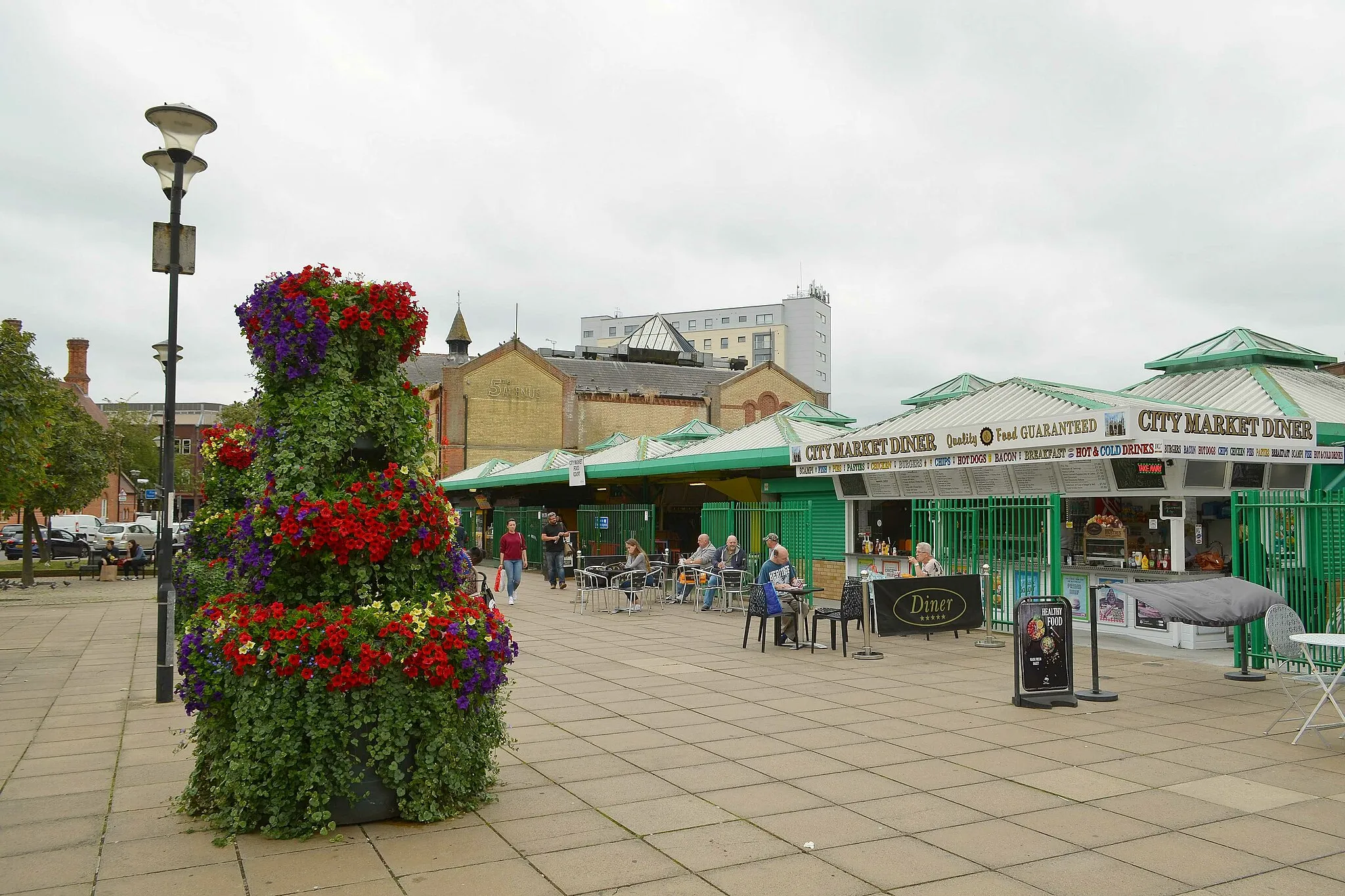 Photo showing: Peterborough market in July 2017