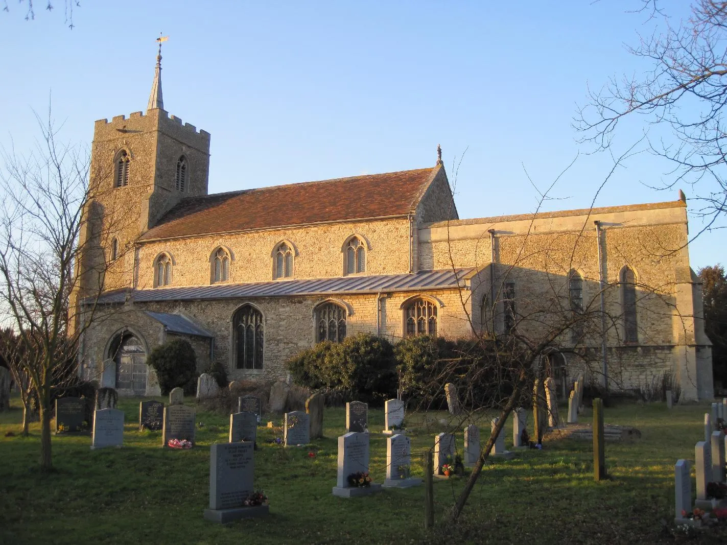 Photo showing: St John The Baptist's parish church, Somersham, Cambridgeshire (formerly Huntingdonshire), seen from the southeast