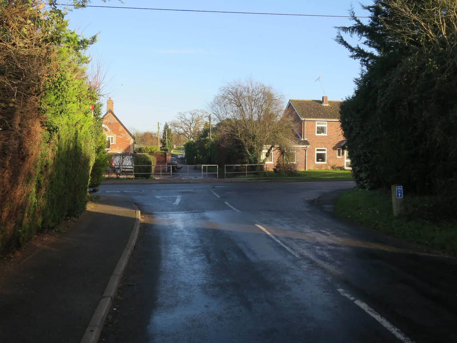 Photo showing: Heath Road, Thurston
