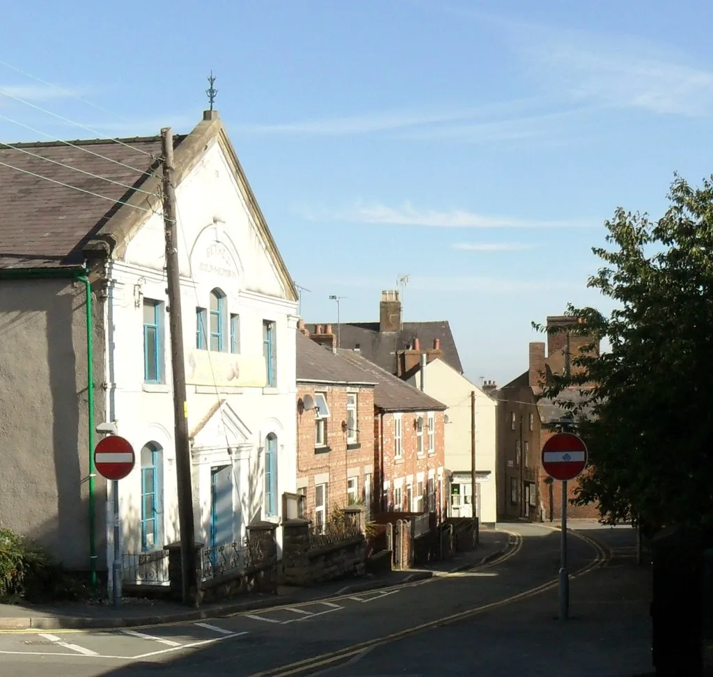 Photo showing: Pen-y-Bal Street, Holywell