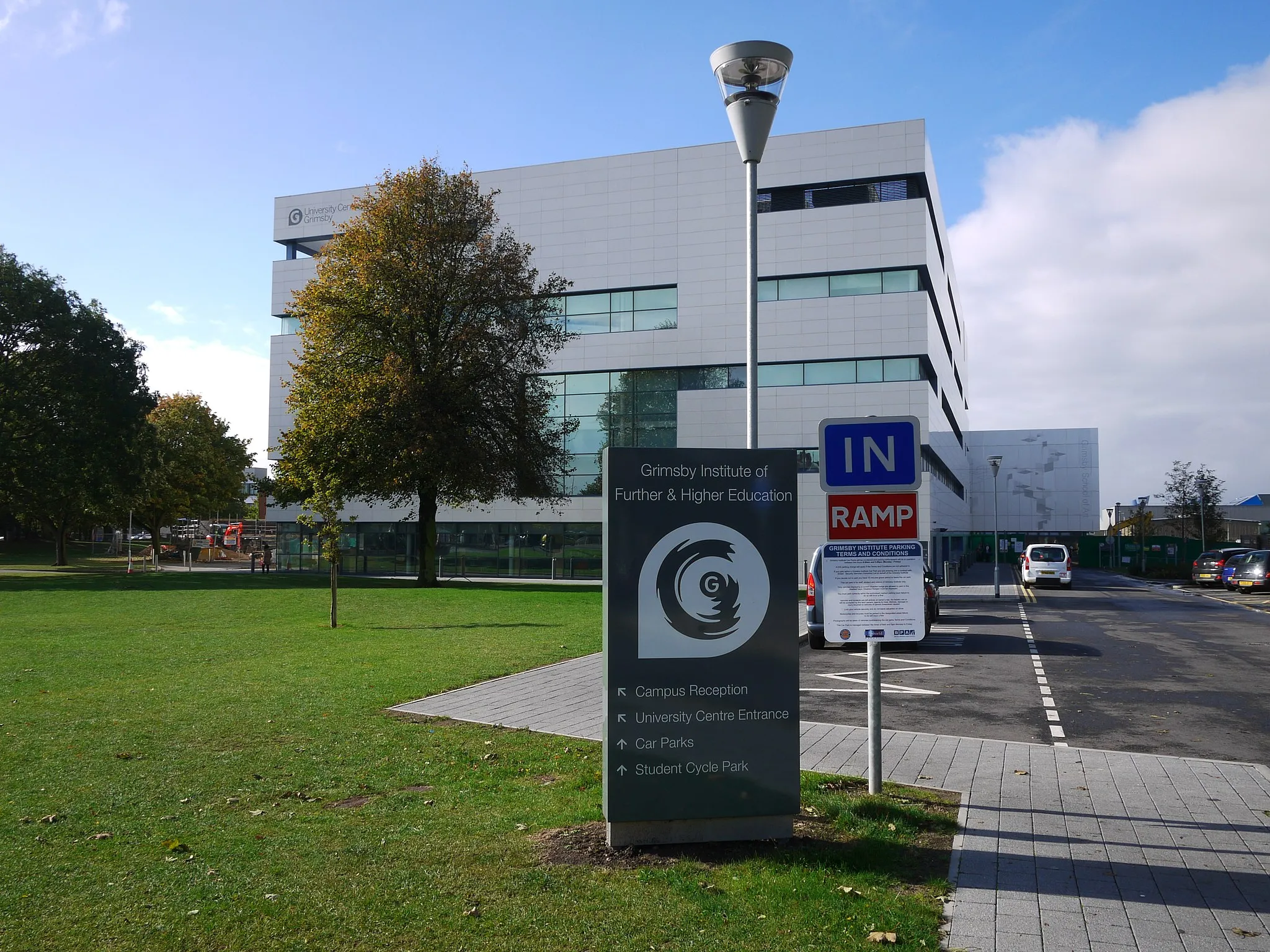 Photo showing: Grimsby Institute of Further & Higher Education