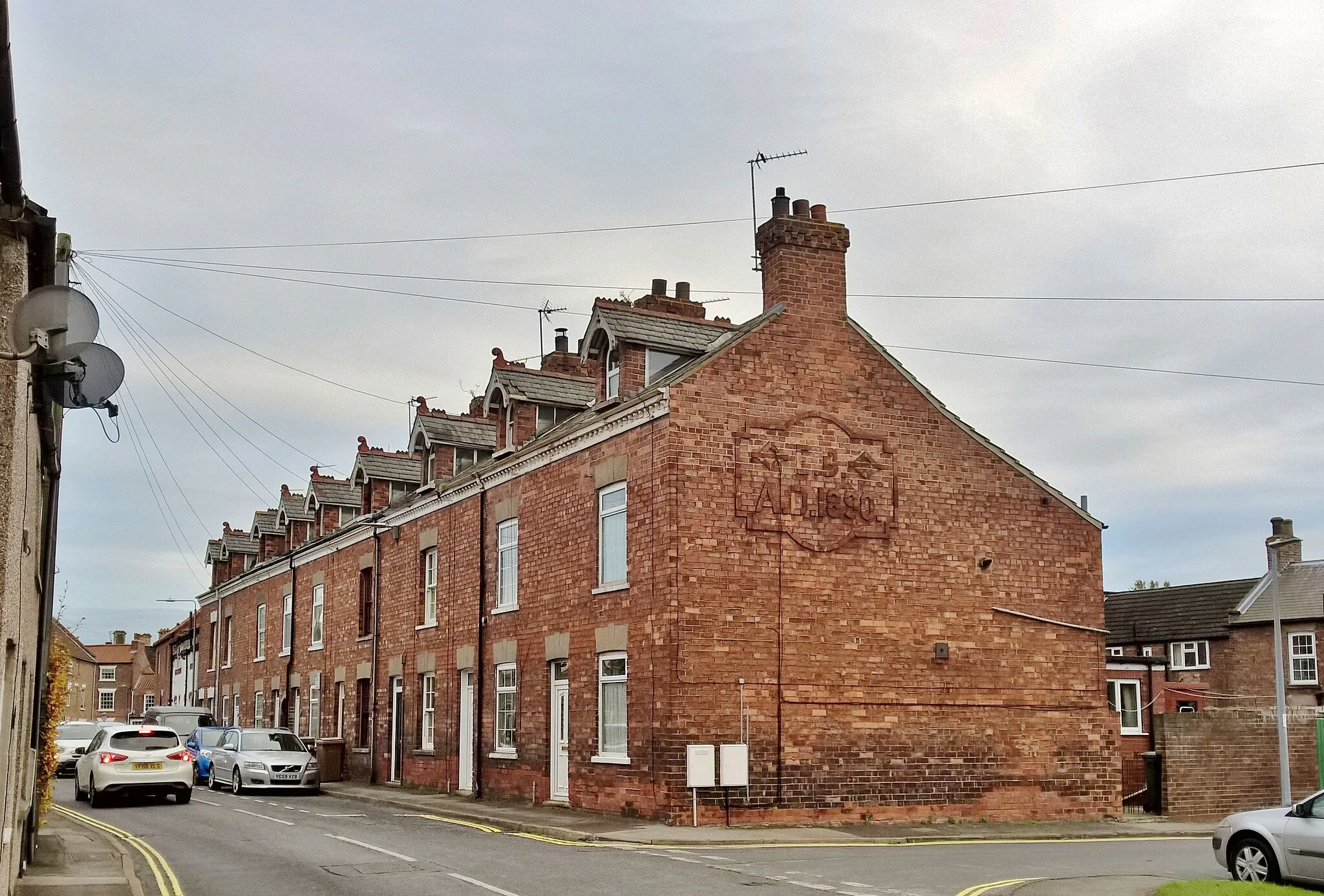 Photo showing: Terraced houses on Northolmby Street, Howden