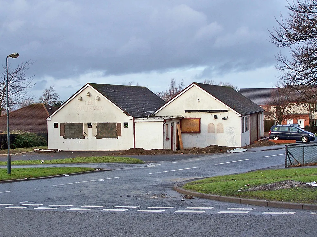 Photo showing: The Huntsman public house