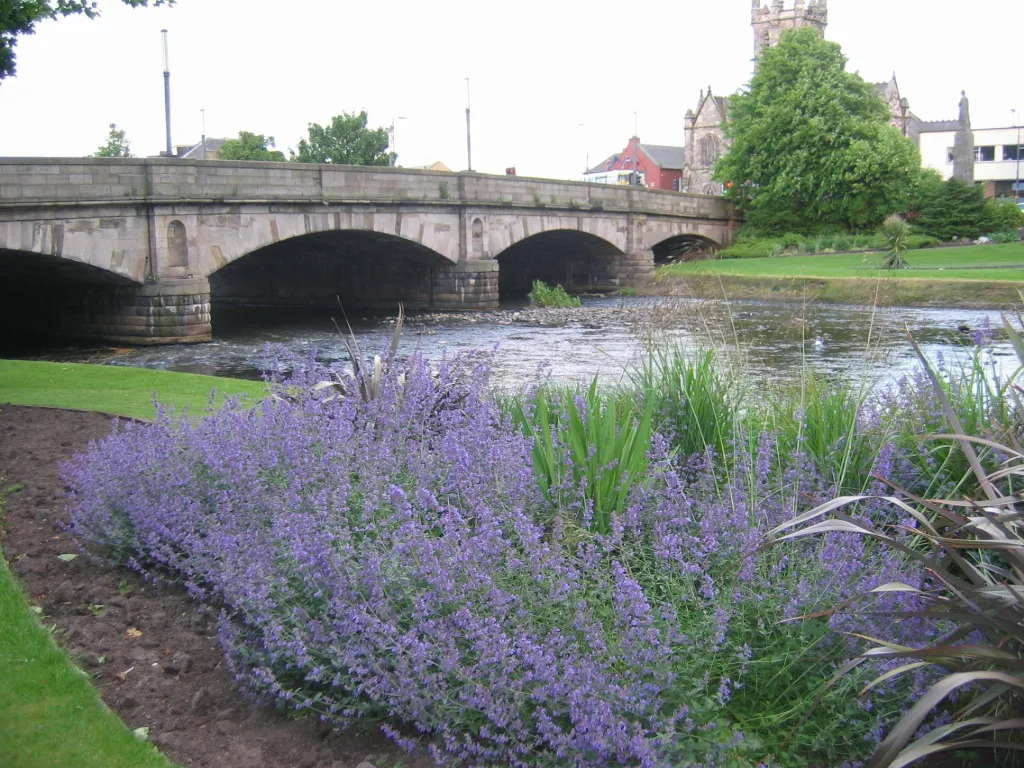 Photo showing: Town bridge, River Esk, Musselburgh, East Lothian, Scotland