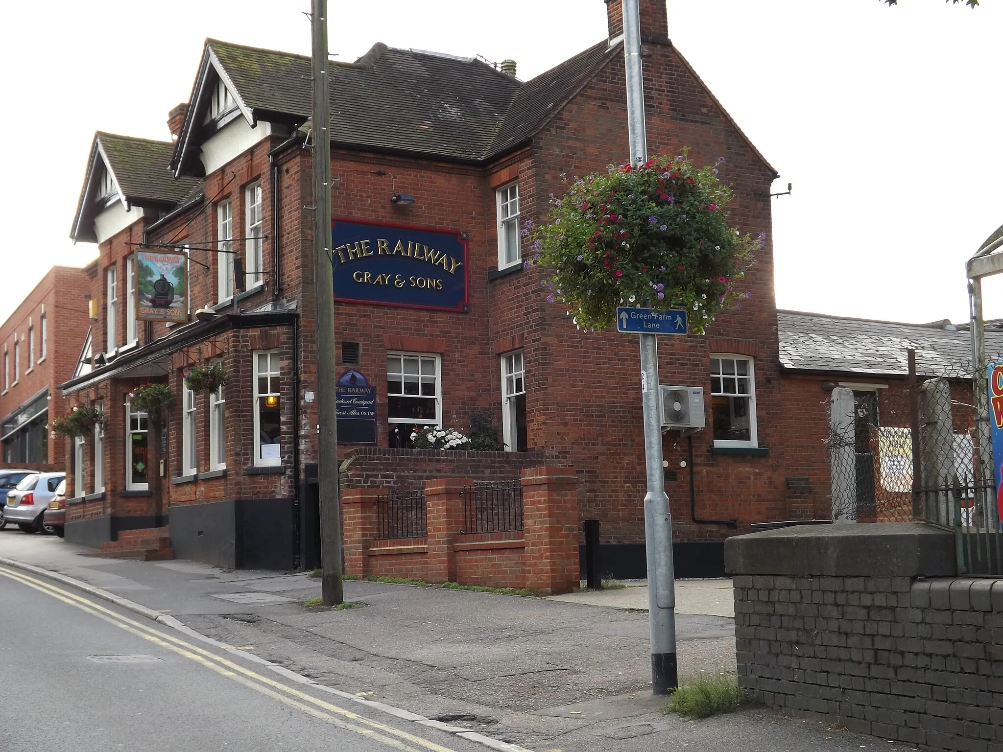 Photo showing: The Railway Public House, Billericay