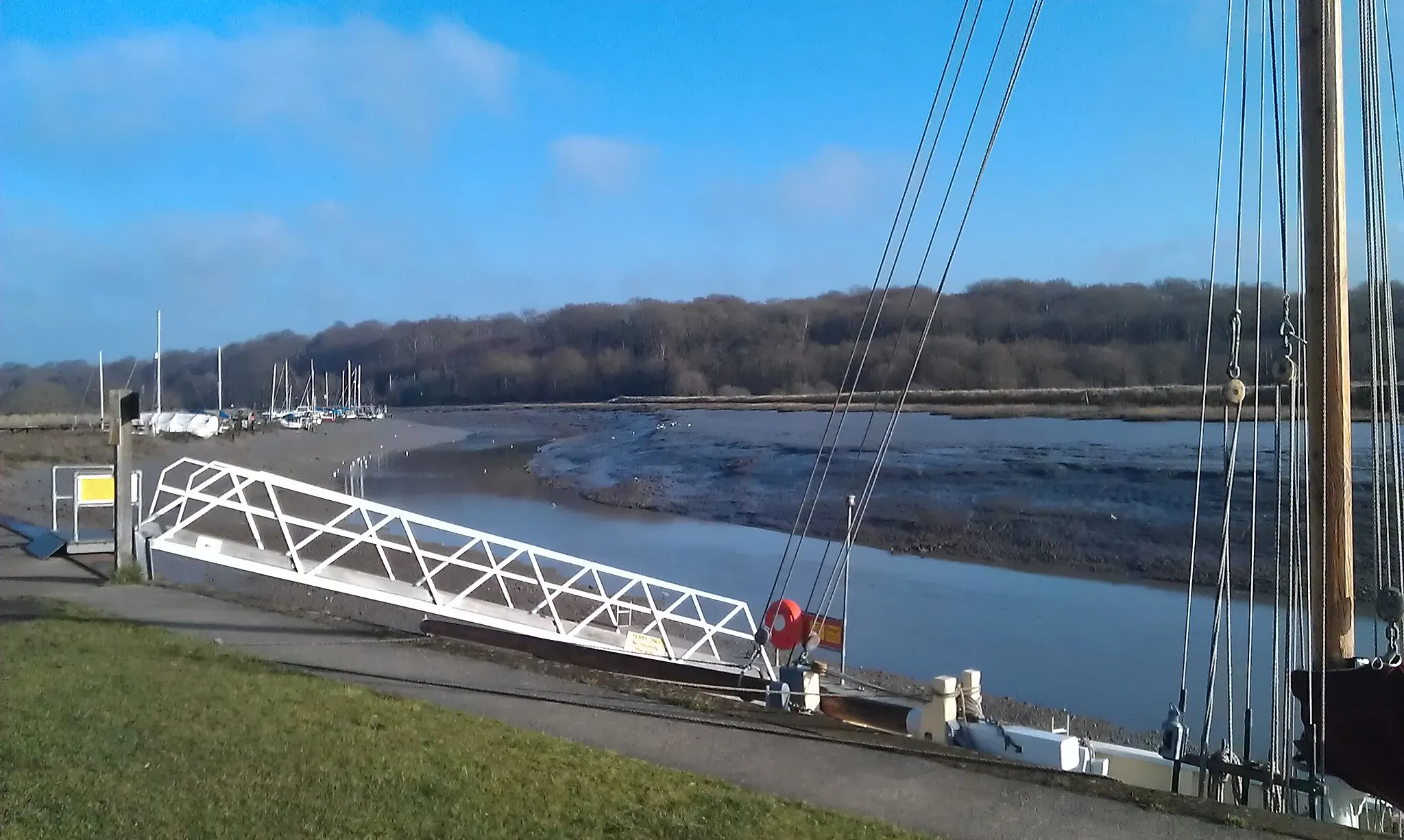 Photo showing: The River Colne from Rowhedge harbour, looking over to Wivenhoe