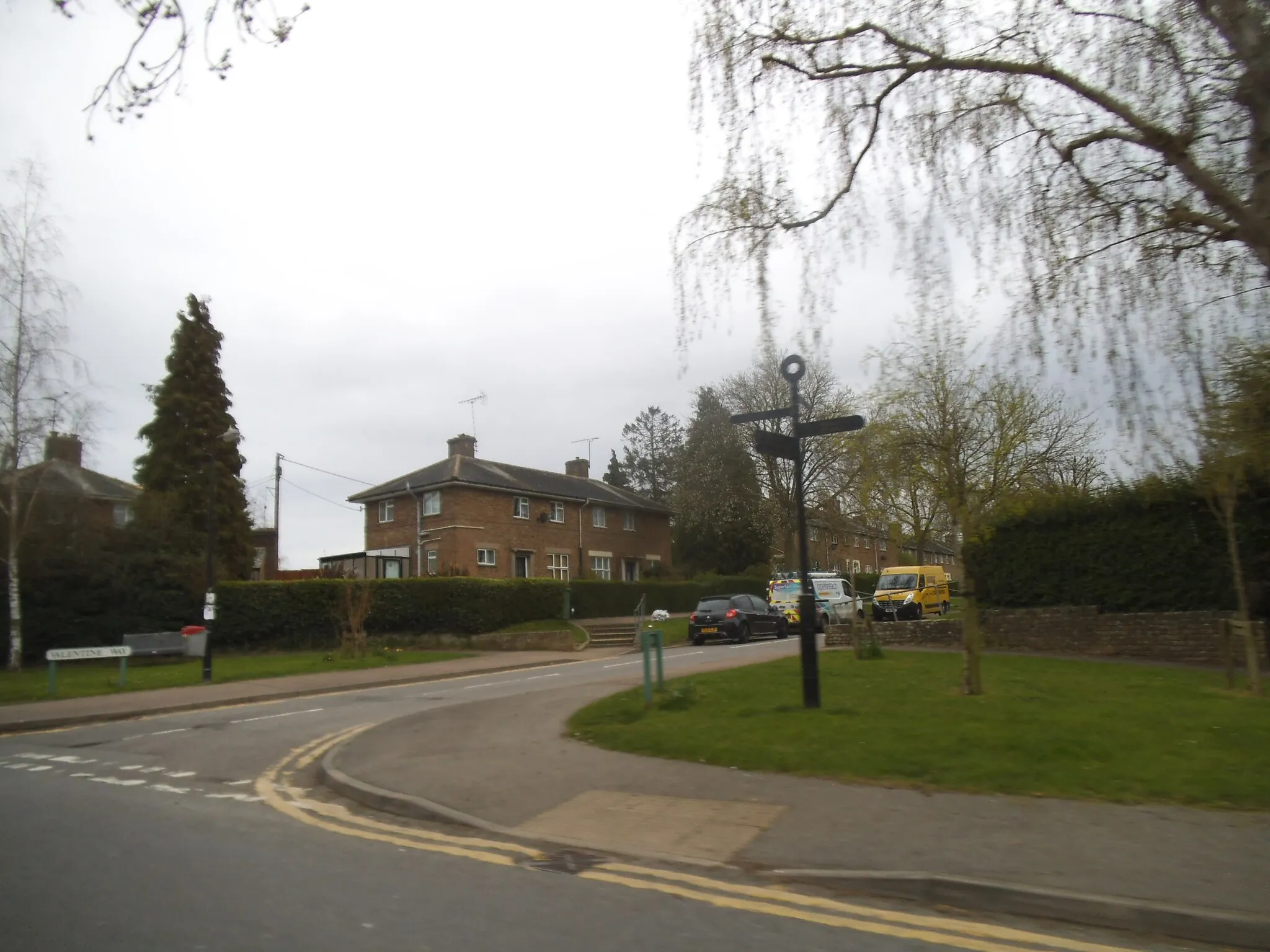 Photo showing: Crossroads on Temple Lane, Silver End