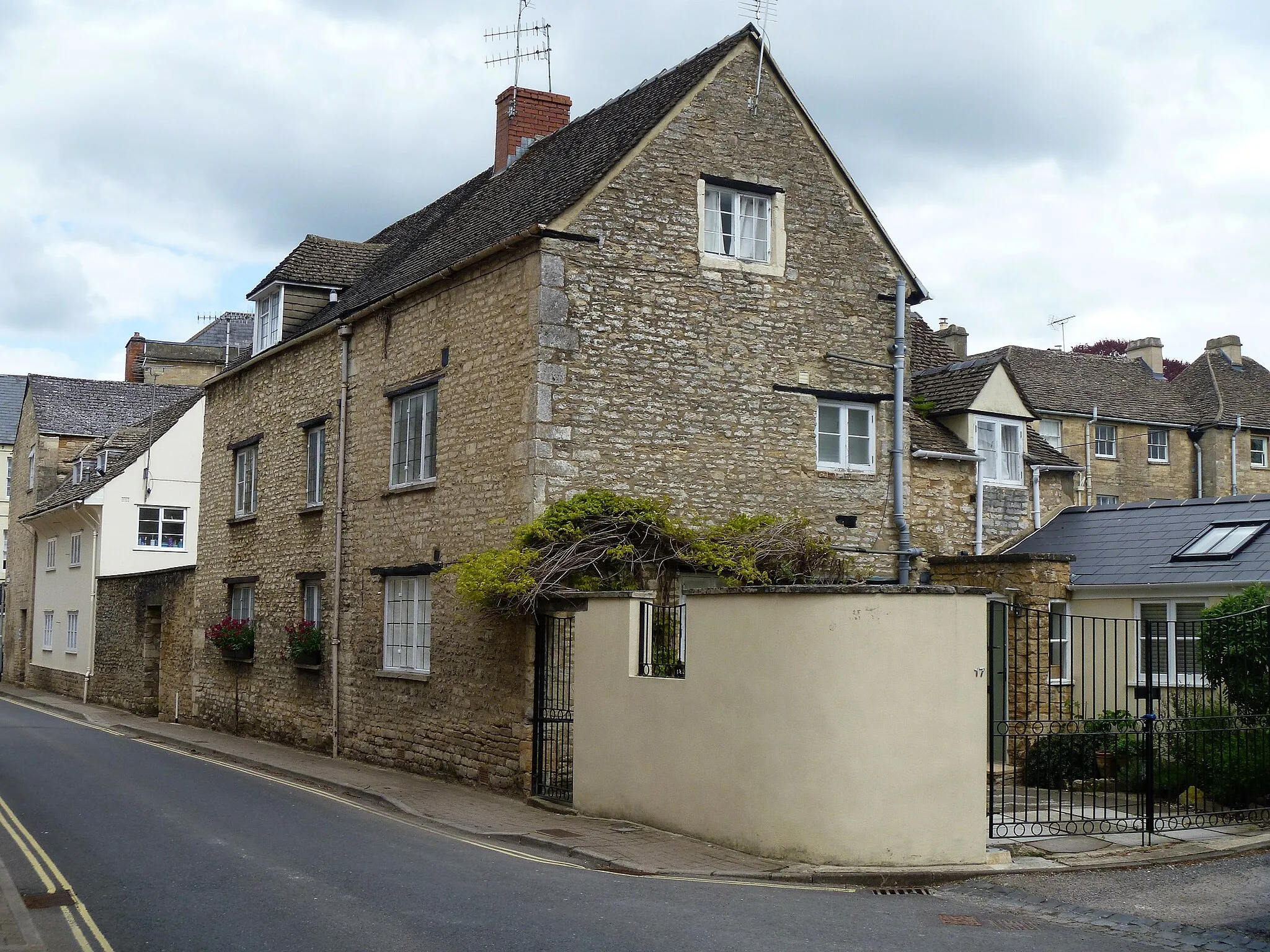 Photo showing: Cirencester houses [80]