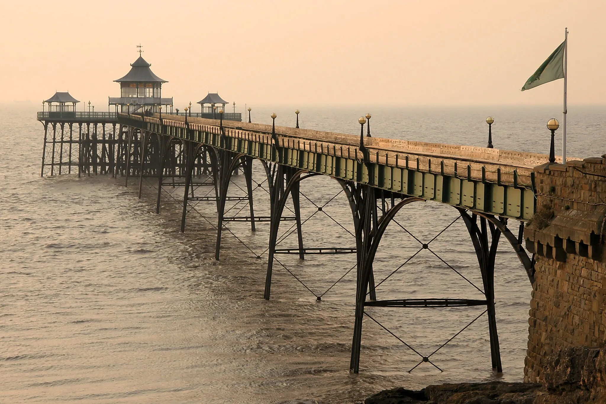 Photo showing: Clevedon Pier in the city of Clevedon, county of Somerset, England.