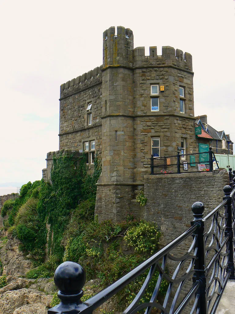 Photo showing: The Toll House, Clevedon