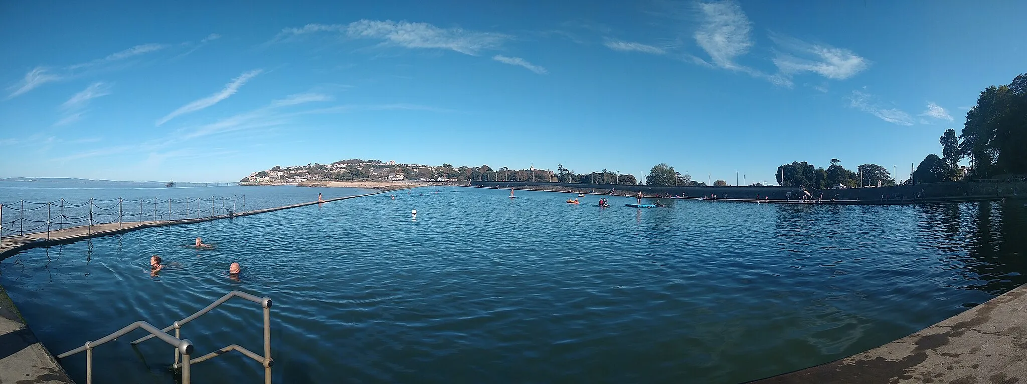 Photo showing: Clevedon Marine Lake