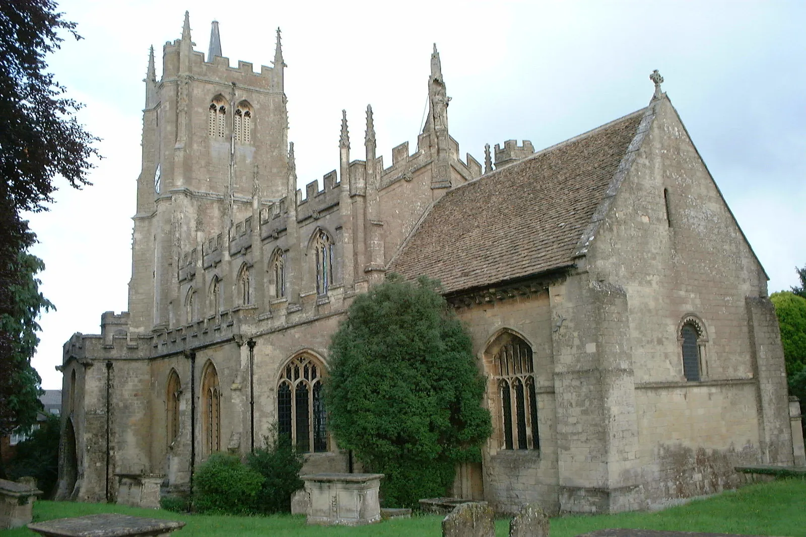 Photo showing: St Mary's parish church, Devizes, Wiltshire, seen from the east