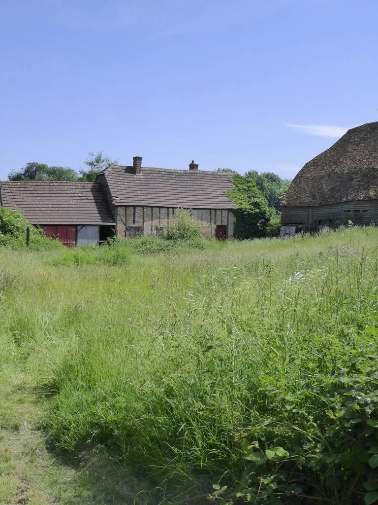 Photo showing: Abandoned farmyard at Roche Court