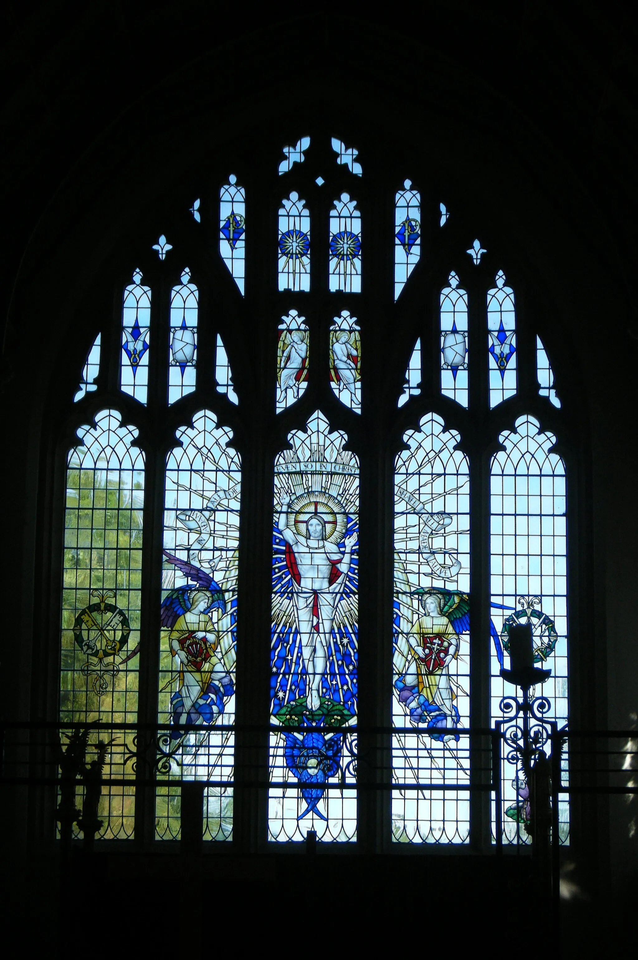 Photo showing: C15th Perpendicular window with modern (1962) stained glass to replace original destroyed in the English Civil War over 300 years previously at Northleach  Church, Gloucestershire, 07/12.