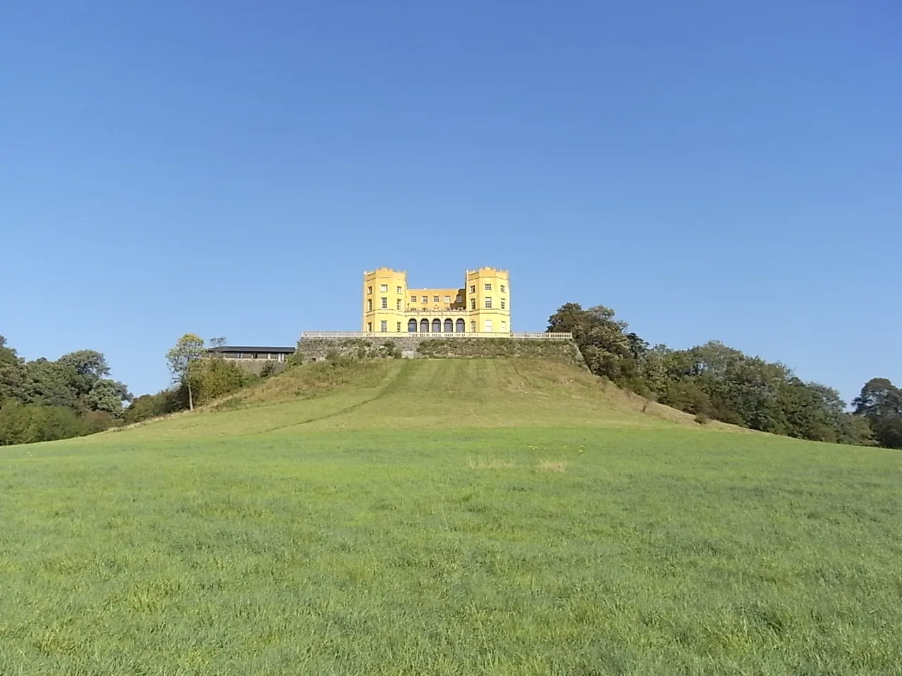 Photo showing: Stoke Park, Stoke Gifford, Gloucestershire, in September 2011. Now known as "The Dower House" and split into private apartments. Formerly part of Stoke Park Hospital. Viewed from south.