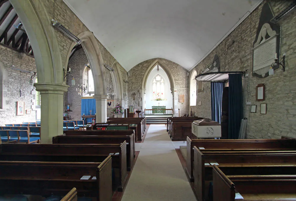 Photo showing: St Peter, Stratton - East end