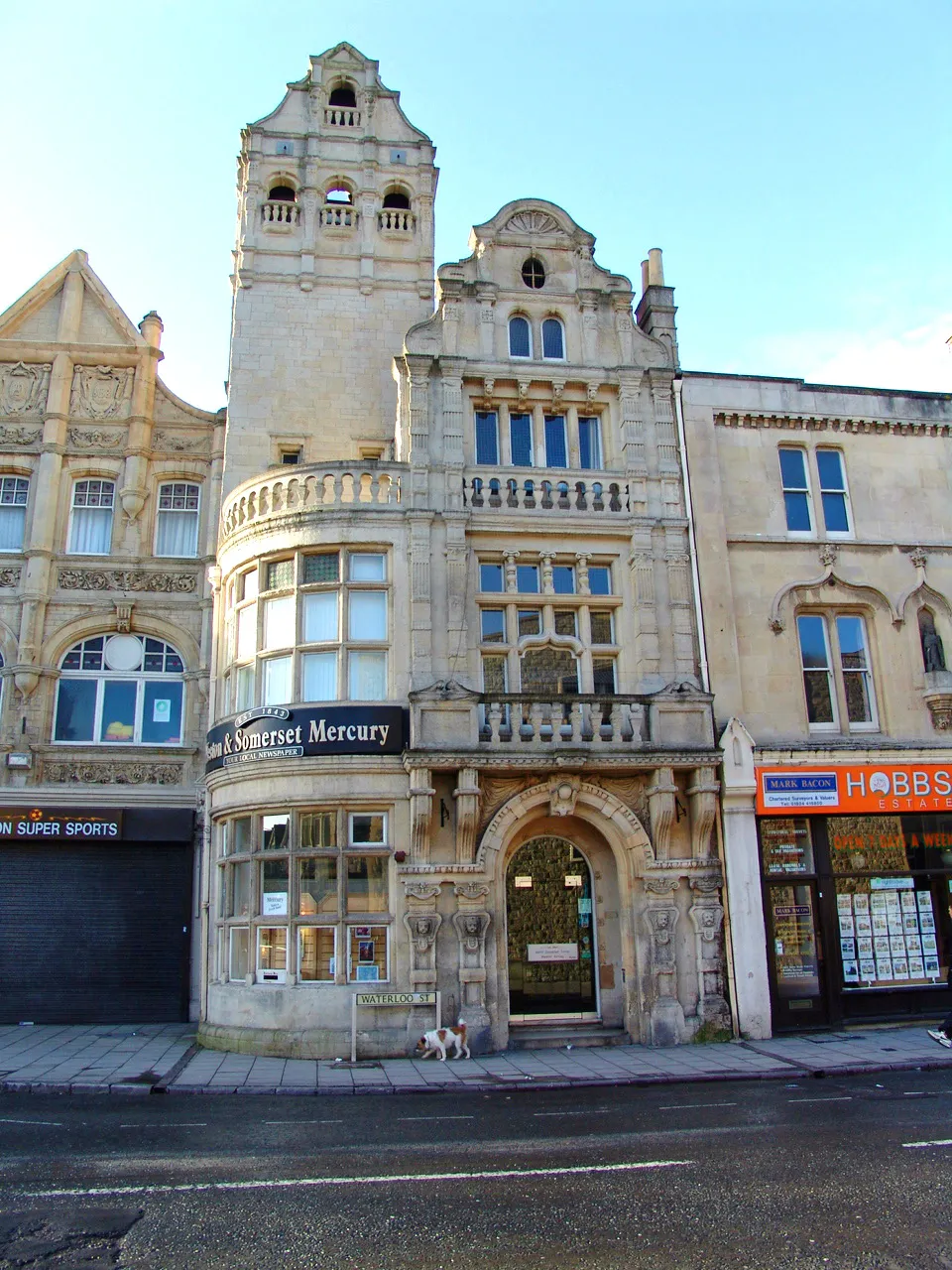 Photo showing: The Mercury Building, Weston-super-Mare, Hans Price (1835-1912), photo courtesy of Jane Cartney, www.janecartneyfineart.co.uk