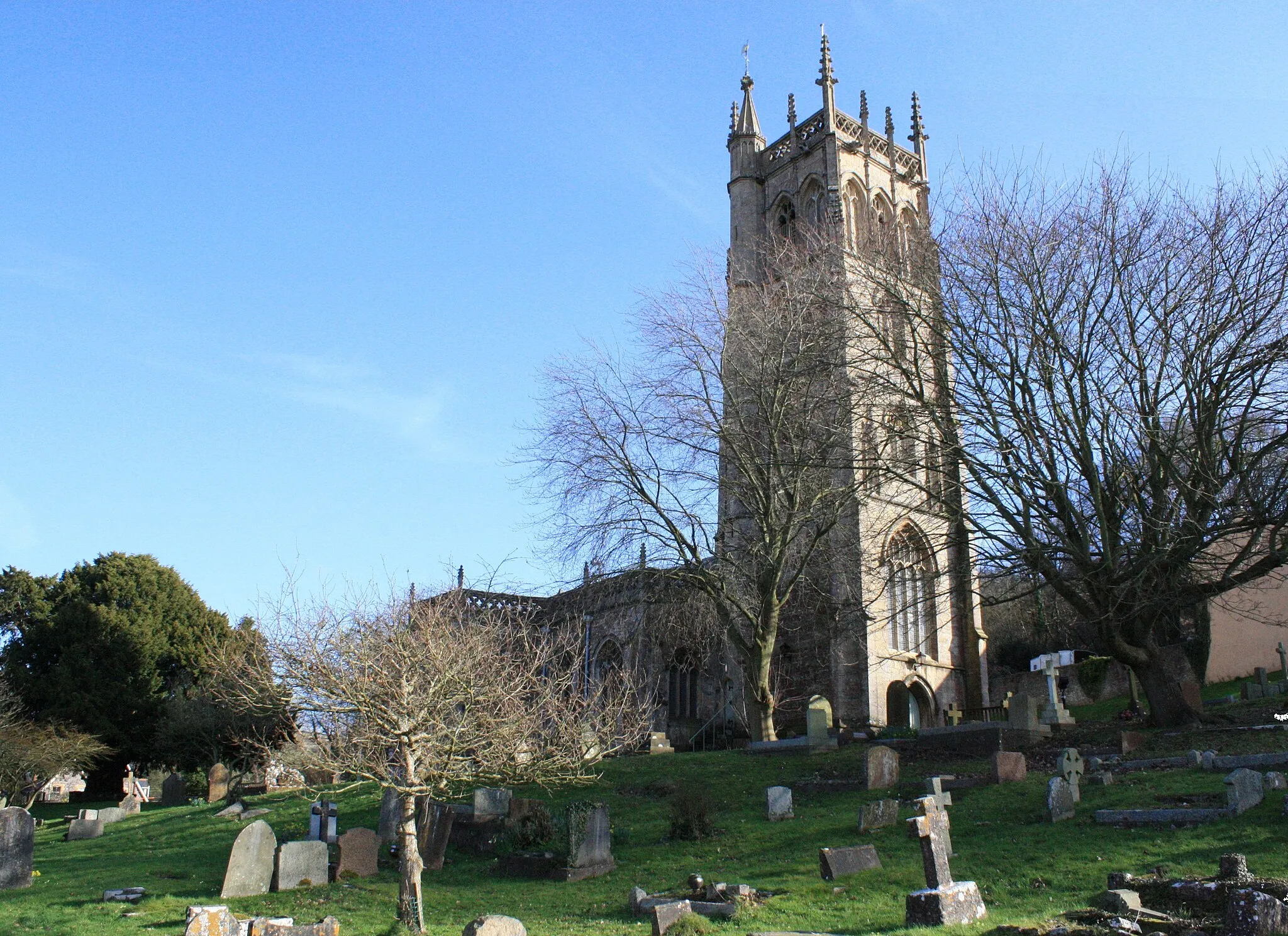 Photo showing: St James the Great parish church, Winscombe, Somerset, seen from the northwest