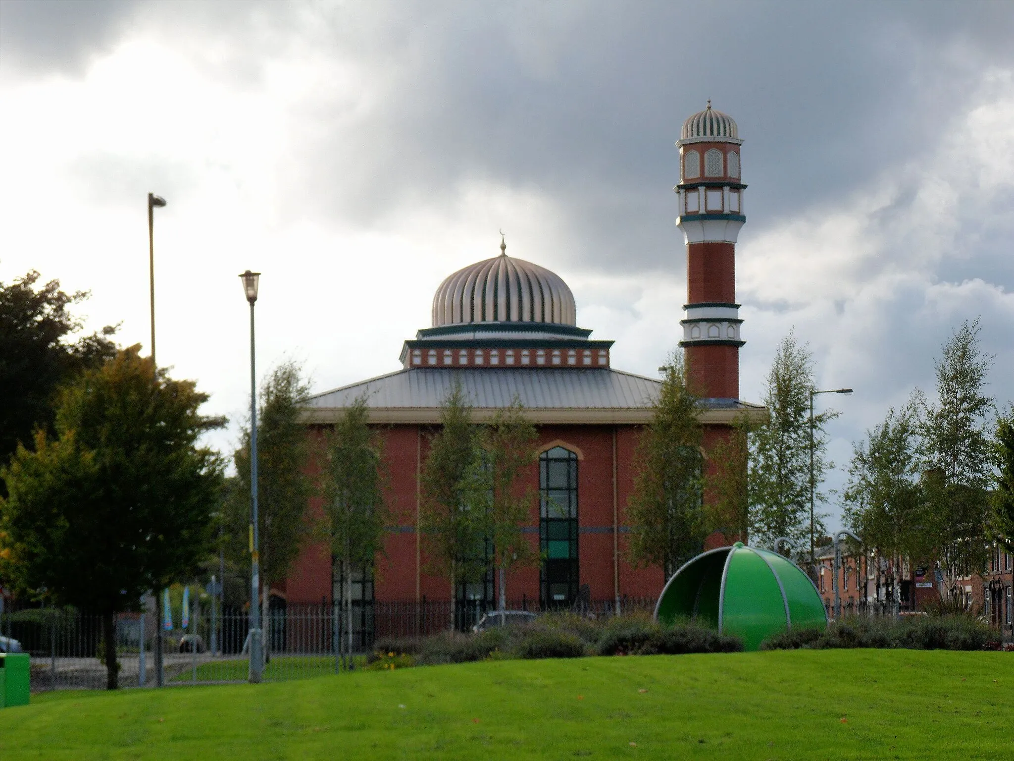 Photo showing: Ashton-under-Lyne in Greater Manchester, England: Masjid Hamza Mosque in West End, on Katherine Street