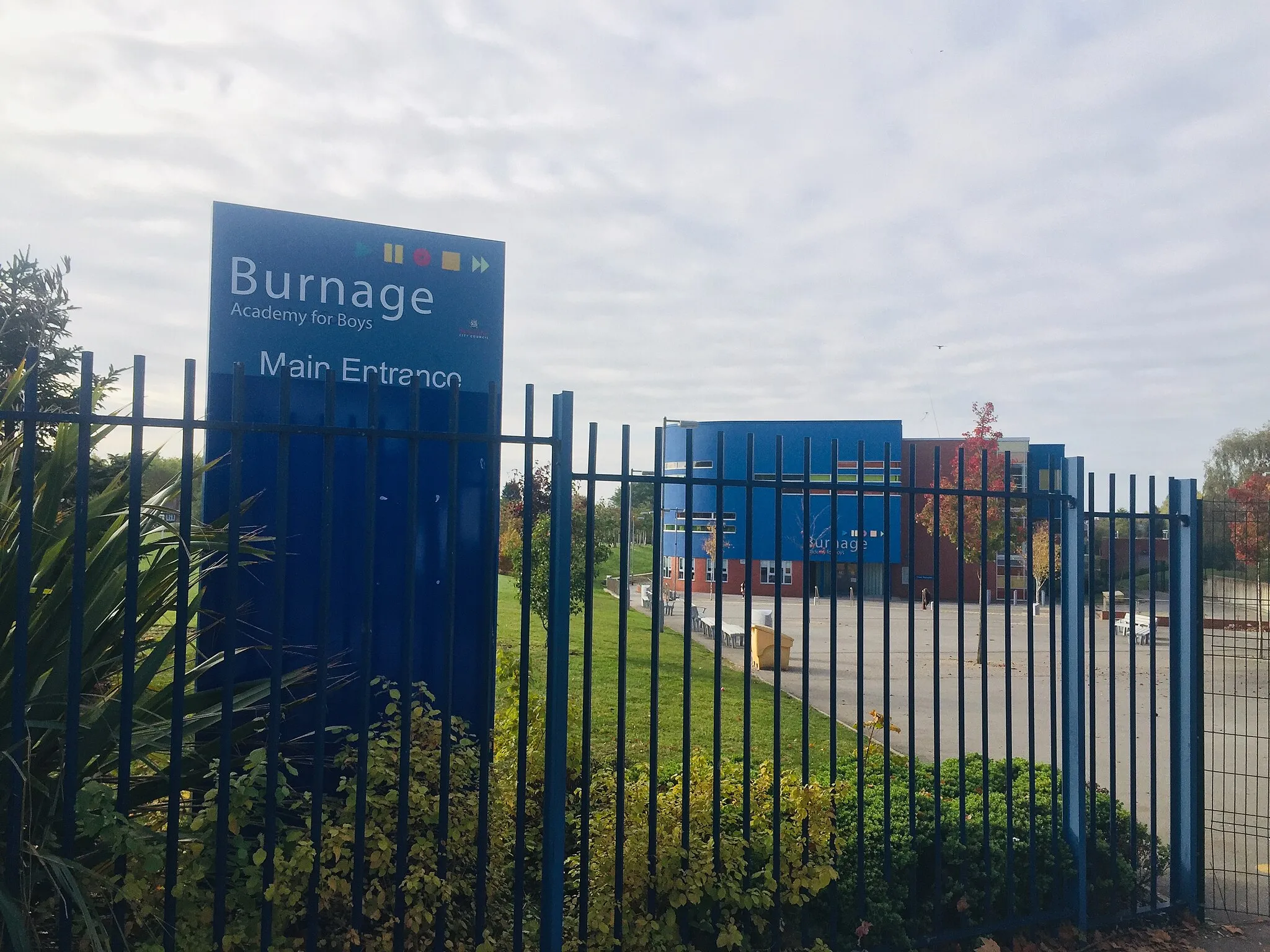 Photo showing: Burnage Academy, Manchester, north-west England