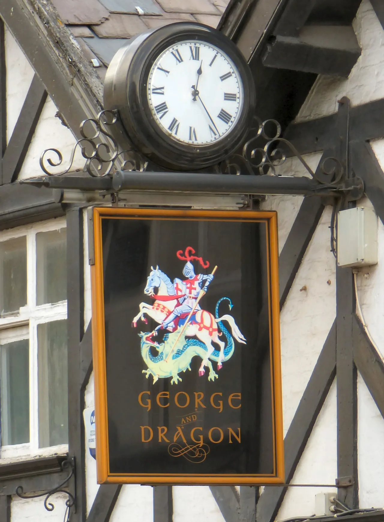 Photo showing: Sign of the George and Dragon